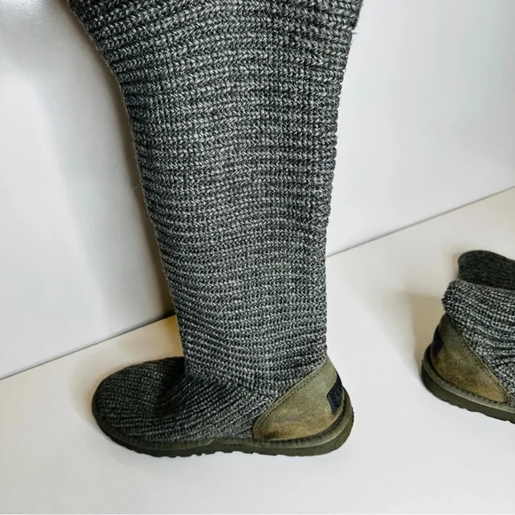 UGG Australia Cardy Classic 2 Button Knit Tall Sweater Boots 5819 Gray Women's 9 - Picture 4 of 12